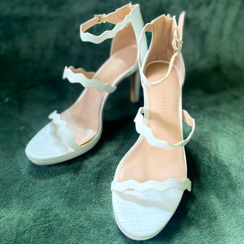 White, size 9, Kelly and Katie 4” heels